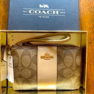 Coach Wristlet NWT